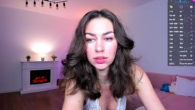 AnysaSmith online show from March 2026 08:32:01 PM