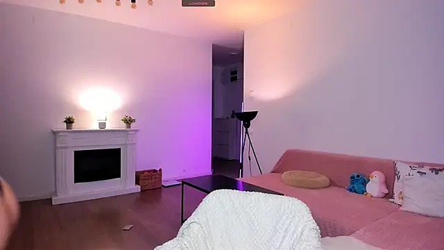 AnysaSmith online show from April 2026 08:04:02 PM