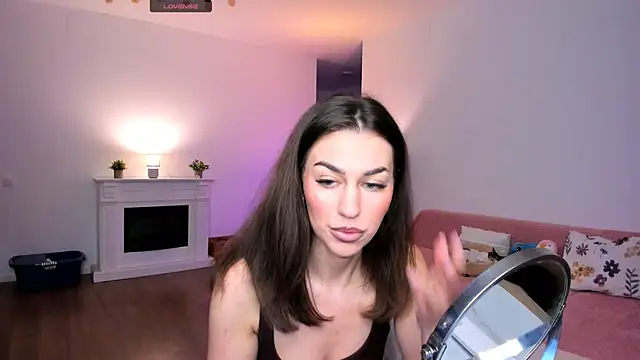 AnysaSmith online show from April 2026 10:16:02 PM