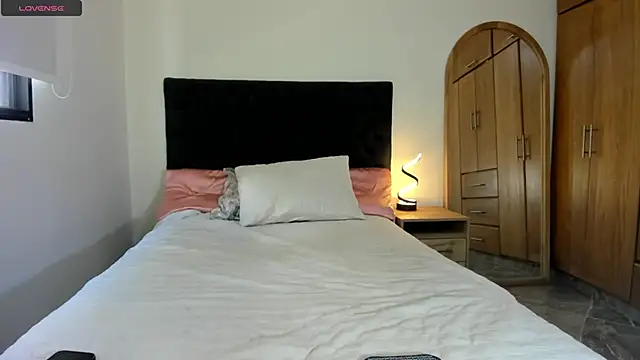 samanth bell online show from April 2026 07:48:01 PM