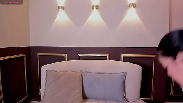 lexiethompson  online show from January 2026 12:12:02 PM