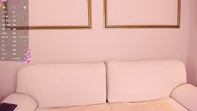 lexiethompson  online show from February 2026 12:04:01 PM