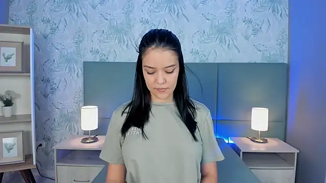 lexiethompson  online show from November 2025 12:05:02 PM