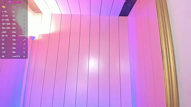 lexiethompson  online show from December 2025 12:11:01 PM