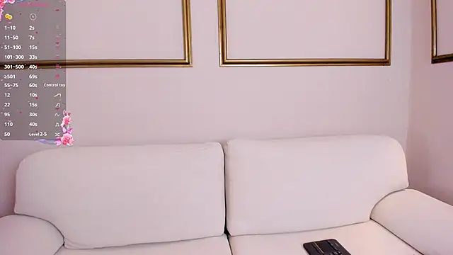 lexiethompson  online show from February 2026 12:14:01 PM