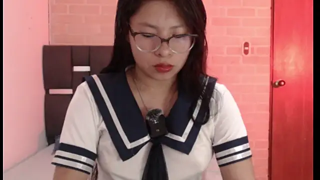 Alizon95 online show from April 2026 01:22:02 AM