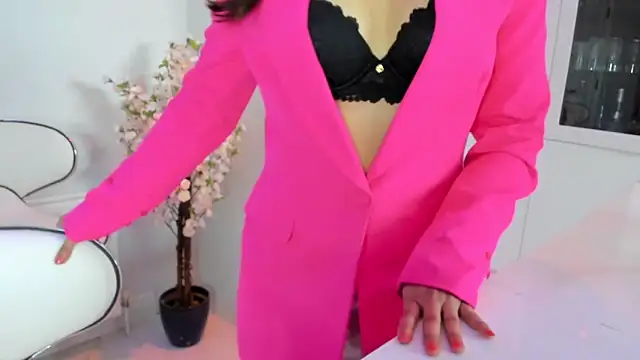 Snapshot of winterforu chatting on November 2025 04:11:01 PM winterforu online show from November 2025 04:11:01 PM