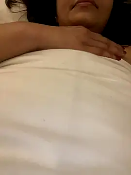 Snapshot of winterforu chatting on November 2025 09:09:02 AM winterforu online show from November 2025 09:09:02 AM