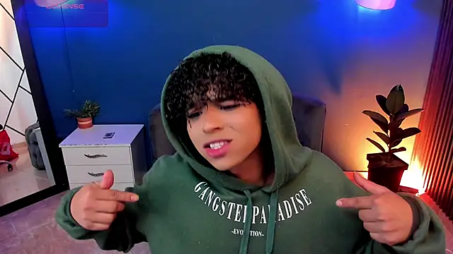 Noah Smith04 online show from November 2025 04:39:01 AM