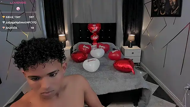 Snapshot of Noah_Smith04 chatting on February 2025 09:49:02 PM Noah Smith04 online show from February 2025 09:49:02 PM
