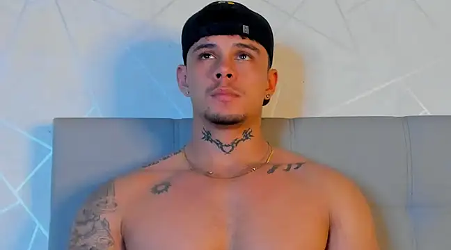 NoahhBrown online show from March 2025 05:59:02 AM