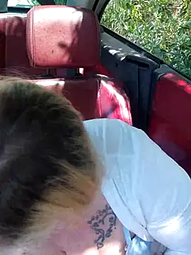 BecciDeluxe online show from April 2026 11:27:01 AM