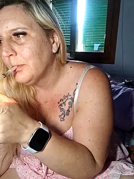 BecciDeluxe online show from May 2026 09:34:02 AM