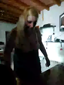 BecciDeluxe online show from December 2025 01:17:02 PM