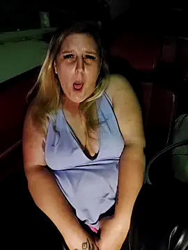 BecciDeluxe online show from November 2025 02:37:02 AM