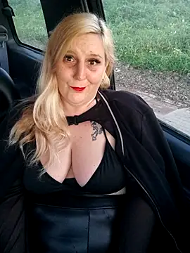 BecciDeluxe online show from January 2026 04:58:01 PM