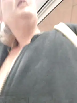 BecciDeluxe online show from December 2025 03:39:02 PM