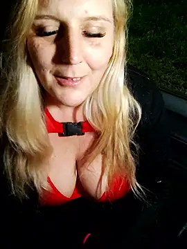 BecciDeluxe online show from January 2026 10:04:01 PM