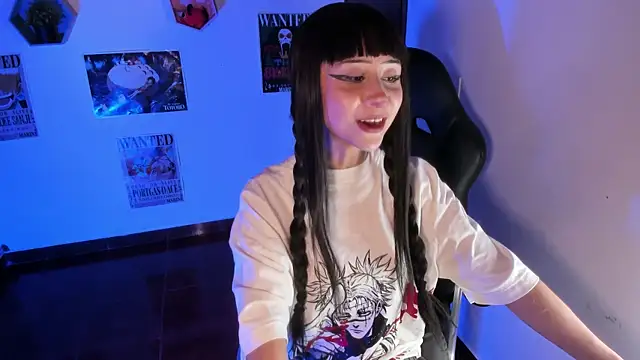 MonxxsLove online show from May 2026 04:25:01 AM