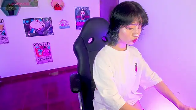 MonxxsLove online show from April 2026 03:02:01 AM