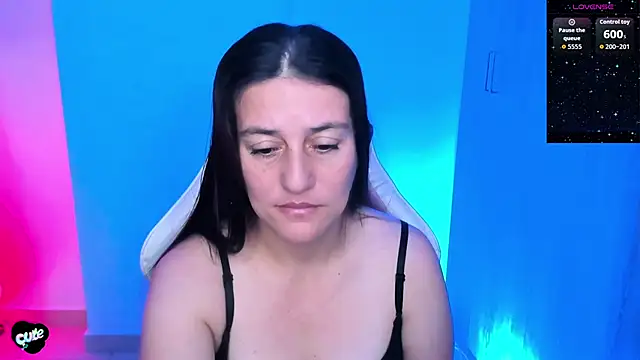 Saskyaa online show from May 2026 04:06:02 PM