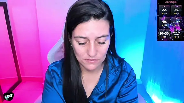 Saskyaa online show from November 2025 04:01:02 PM