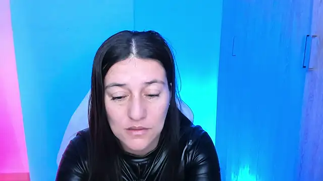 Saskyaa online show from December 2025 02:51:01 PM