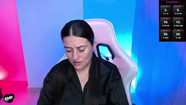 Saskyaa online show from February 2026 03:21:02 PM