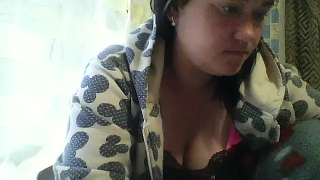 Snapshot of HollyLaBerry chatting on May 2026 05:50:02 AM HollyLaBerry online show from May 2026 05:50:02 AM