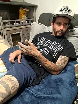 LongDickZee562 online show from October 2025 09:56:02 AM