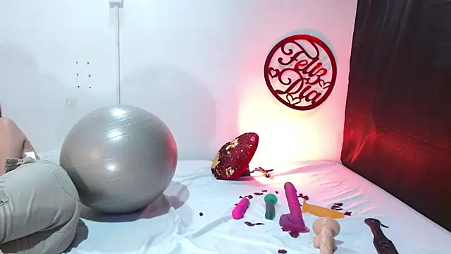 cleopatraa online show from February 2025 12:22:02 PM