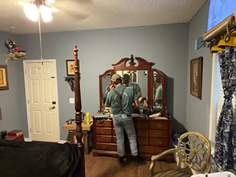 Onesieboy4daddys online show from April 2026 11:22:01 PM
