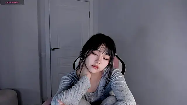 hee young11 online show from November 2025 08:18:02 AM