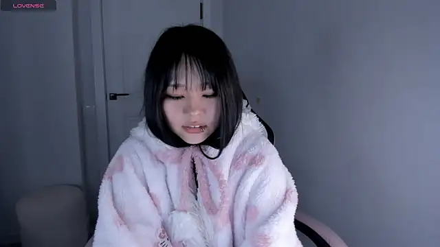 hee young11 online show from November 2025 01:31:02 AM