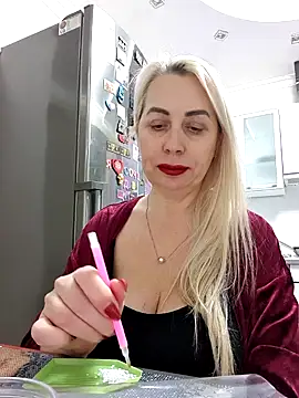 Snapshot of HotJanet chatting on March 2025 04:07:02 PM HotJanet online show from March 2025 04:07:02 PM