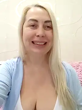 Snapshot of HotJanet chatting on January 2025 06:27:02 PM HotJanet online show from January 2025 06:27:02 PM