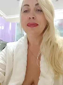 Snapshot of HotJanet chatting on October 2025 07:57:02 PM HotJanet online show from October 2025 07:57:02 PM