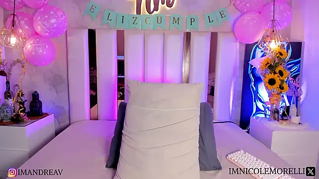 Nicolemorelli2 online show from March 2025 03:59:02 PM