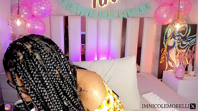 Nicolemorelli2 online show from March 2025 02:58:01 PM