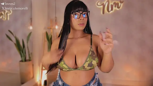 Nicolemorelli2 online show from March 2026 01:42:01 PM