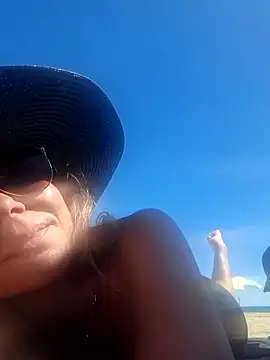 Maryli-O online show from April 2026 12:06:02 PM