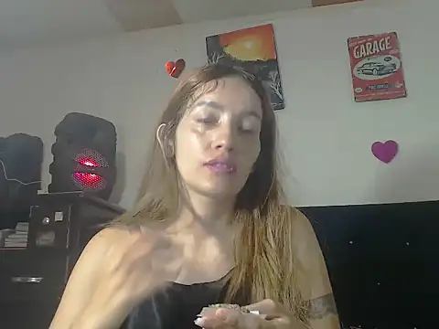 valerivegass online show from November 2025 04:00:01 PM