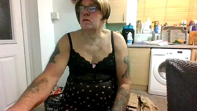 samanthasissieuk online show from November 2025 04:33:02 AM