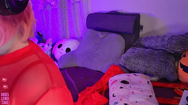 Snapshot of Angel-Lewd-Cake chatting on July 2026 04:30:02 PM Angel-Lewd-Cake online show from July 2026 04:30:02 PM