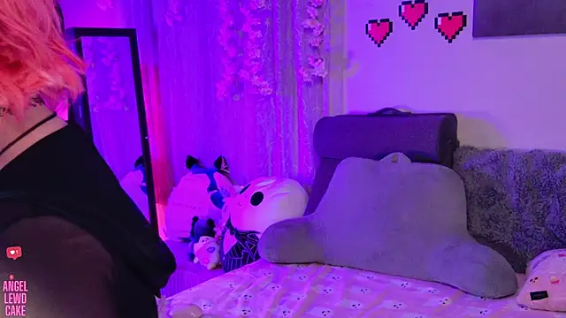 Snapshot of Angel-Lewd-Cake chatting on June 2026 12:54:01 AM Angel-Lewd-Cake online show from June 2026 12:54:01 AM