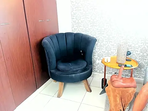 mabelsaravia online show from February 2026 06:30:02 PM