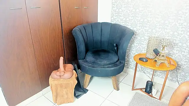 mabelsaravia online show from April 2026 06:13:02 PM