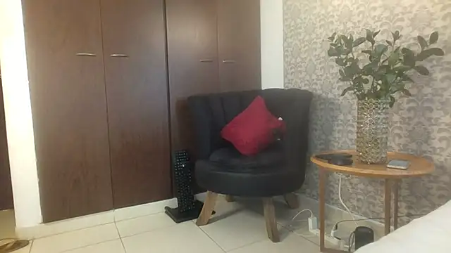 mabelsaravia online show from May 2026 06:39:02 PM