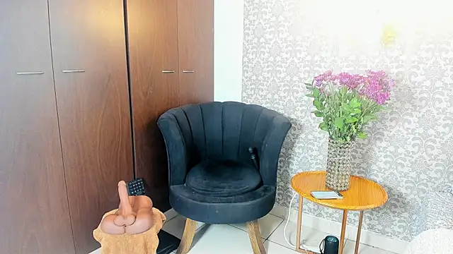 mabelsaravia online show from April 2026 06:20:02 PM