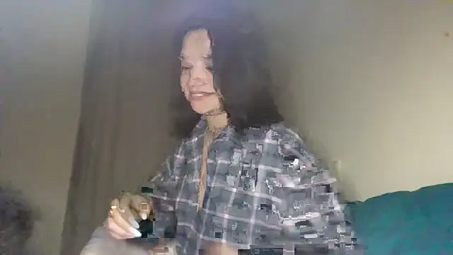 Linusya online show from December 2025 06:18:02 PM